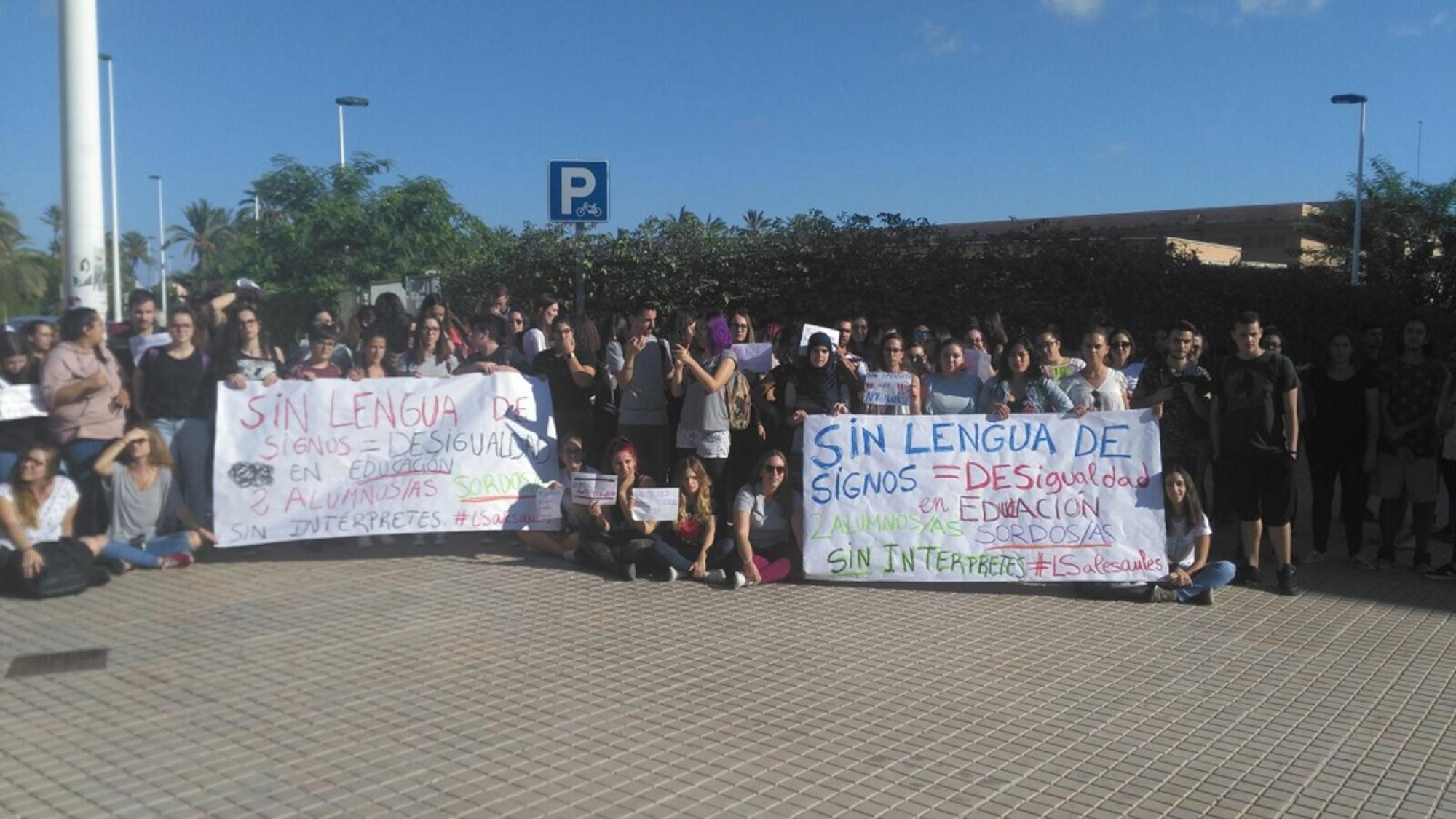 Protesta IES Victoria Kent